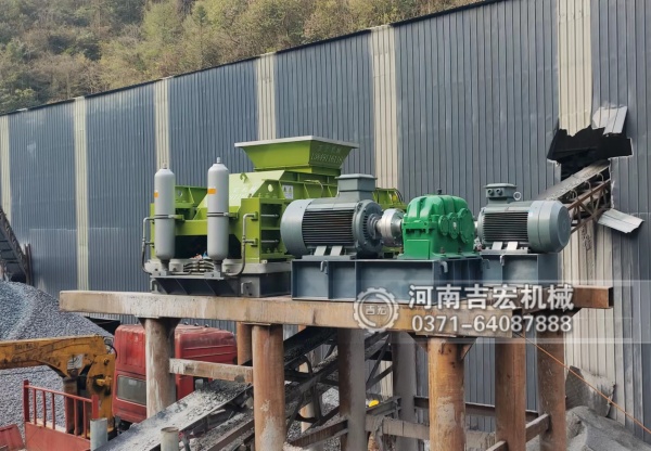褐煤雙齒輥破碎機(jī) vs 錘式破碎機(jī)：破碎效率、能耗與維護(hù)成本對比！